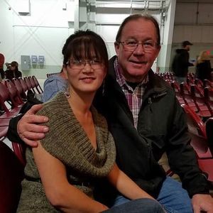 Meet your Posher, Miki